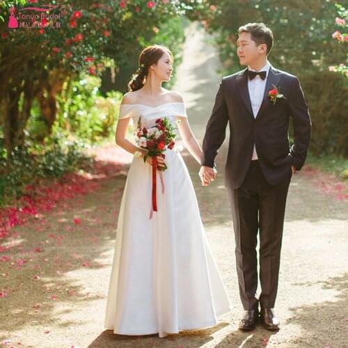 Off The shoulder Elegant Satin Wedding Dresses A Line Fashion Korea Bridal Gowns Floor Length Noivas ZW380