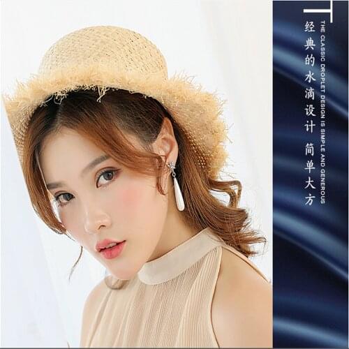 Europe and the United States fashion earrings new meteor darts earnail Korean version of the long water drop eardrop temperament