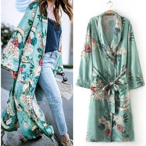2019 New Fashion High Quality European American Elegant Style Coat women Floral Embroidery Coat Spring Summer Trench Clothing