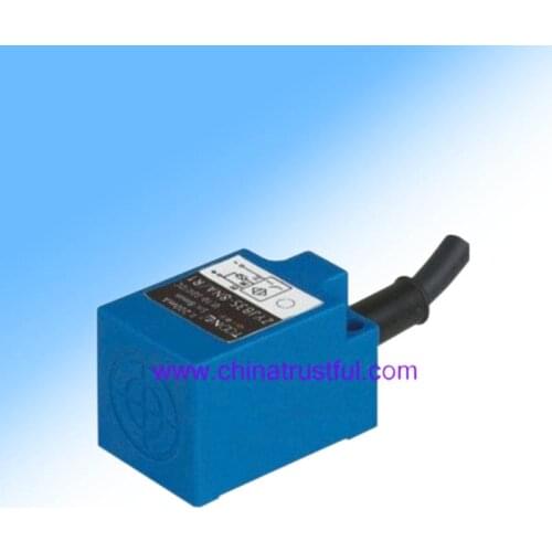 24V inductive proximity switch