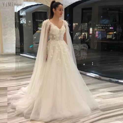 YiMinpwp Elegant Wedding Dresses V Neck Backless Sweep Train Appliques Feathers Lace up Back Bridal Gowns vestidos de novia