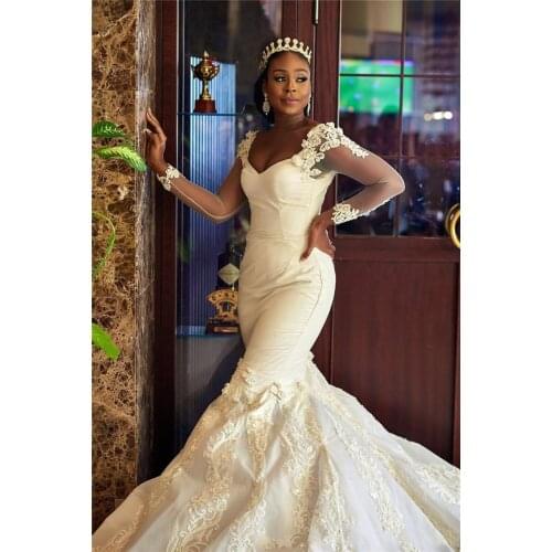 African Sexy Long Sleeves Mermaid Wedding Dress Elegant Black Girl Lace Appliqued Court Train Plus Size Bridal Gown