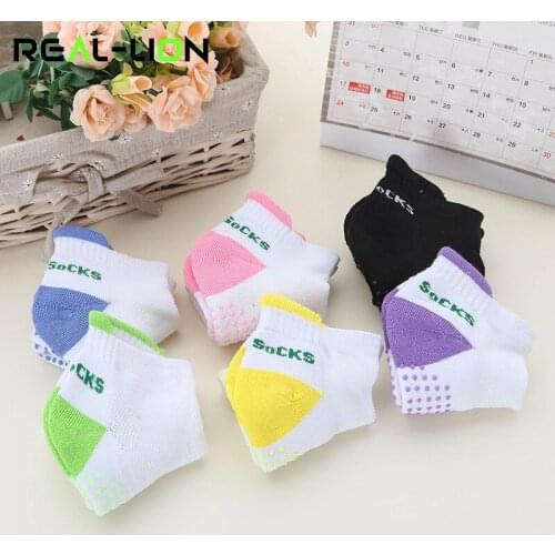 Reallion 4 Pairs Colourful Silicon Women Yoga Socks Non-slip Ladies Cotton Socks Thickening Massage Fitness Pilates Sport Socks