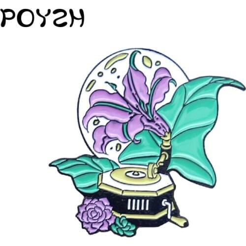 Magic crystal ball music box Enamel Brooch Retro Trumpet Flower phonograph Lapel Pin Punk custom Badge Gifts for musicians