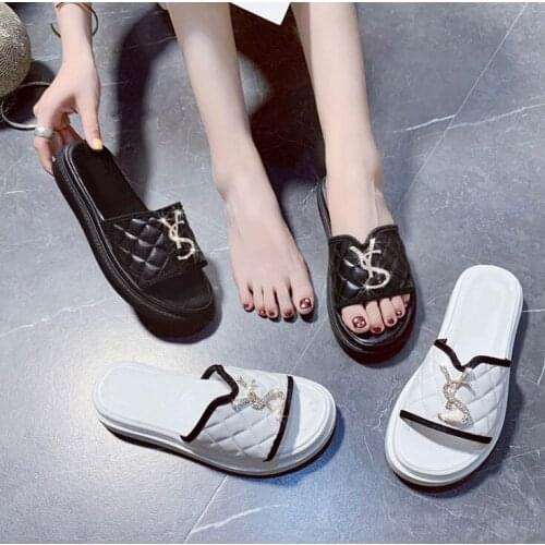 Luxury Design Women Slippers Letter Decoration Leather Women Sandals Non-slip Wear-resistant Beach Shoes Casual Shoes for Women