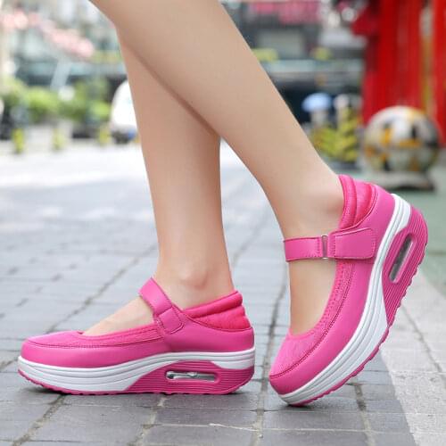 Summer Womens Sports Fitness Shake Shoes Ladies Anti-skid Cushion Sports Walking Shoes