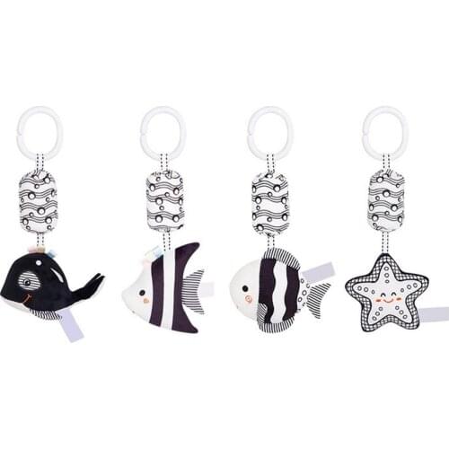 Newborn Baby Vision Inspires Black And White Wind Chimes Baby Cute Animal Plush Stroller Pendant Early Education Soothing Toys