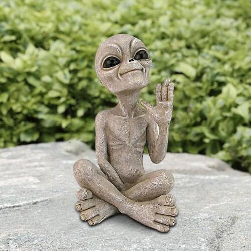 Resin Outer Space Alien Statue Home Crafts Outdoor Garden Figurine Miniatures Accessories DIY Alien Martians Sculpture Decor