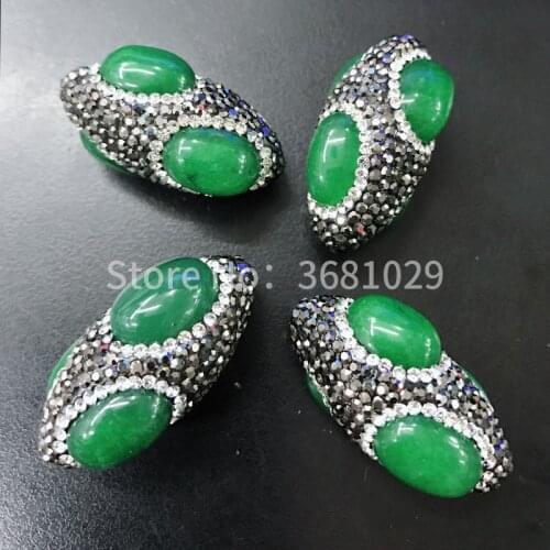 In the year 2018, we will have a hand-inlaid oval dyed beads in vintage fashion accessories