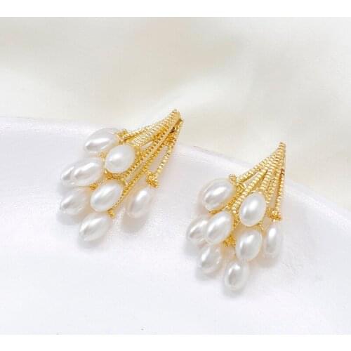 Lifefontier Baroque Pearl Drop Earrings Sweet Grapes Shape Geometric Dangle Earrings Metal Jewelry Oorbellen Gift for Women Girl