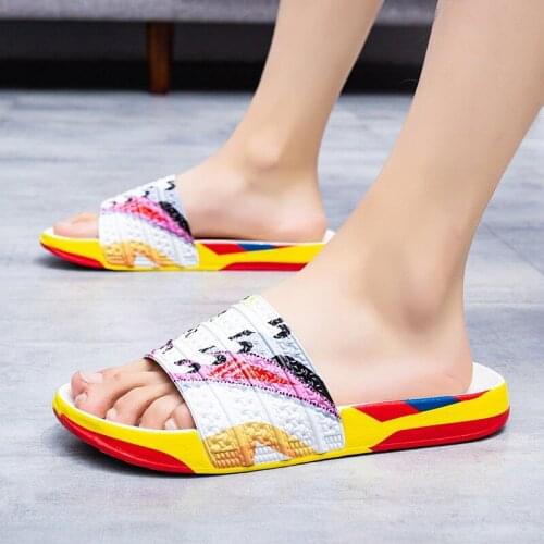 Summer Colourful Mens Home Slippers Comfort Non-slip Shower Slides For Men Casual Fashion Indoor Men Slippers pantuflas hombre