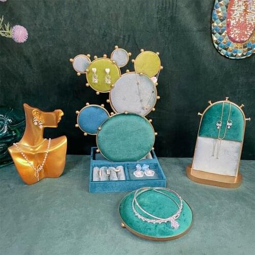 Fashion Jewelry Metal Storage Rack Display Stand Cactus Shape Earring Necklace Display Stand Creative Jewelry Display Racks Prop