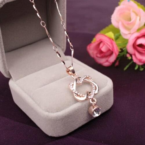 Fashion Double Heart Winding Concentric Phase Link Short Couples Pendant Necklace Heart Pendant Romantic Lover Anniversary Gift