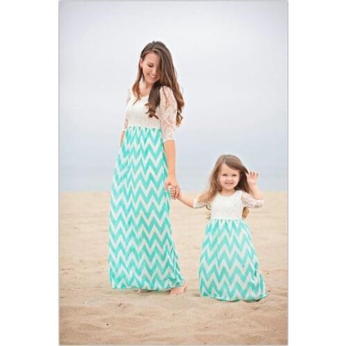 New Family Matching Clothing Mother And Daughter Lace-paneled wavy print Dresses Mommy Me Anne ve cocuk abiye vestido infantil