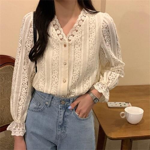 Alien Kitty Beige Lace Shirts Sweet V-Neck Bottoming Florals Plus Size Office Lady Autumn 2021 Hot New Chic Gentle Women Tops