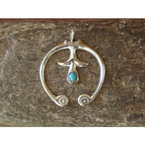 Fashion Silver Color Squash Blossom Naja Turquoises Pendant Necklace Charm Navajo Jewelry for Womens Party Chain Necklace