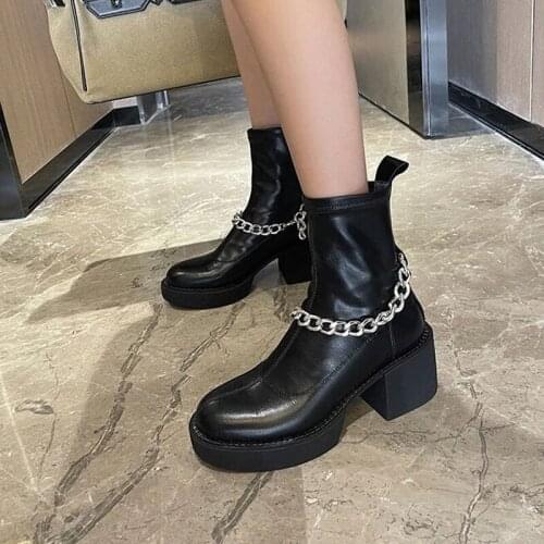 Women Leather Fashion Ankle Boots Metal Chain Casual Booties PU Soft High Quality Martin Boots Platform Thick Bottom Shoes 2021