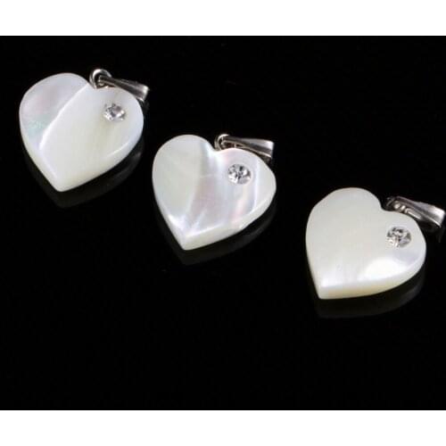 1Pcs Natural Shell Pendant Heart Shape Inlaid Rhinestone Pendants Charms for Jewelry Making Necklace Accessories 15x17mm