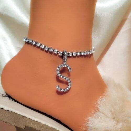 Summer Beach Rhinestone Letters Initial Anklets Bracelet for Women Shiny Crystal Anklet on Leg Sandals Foot Chain Boho Jewelry