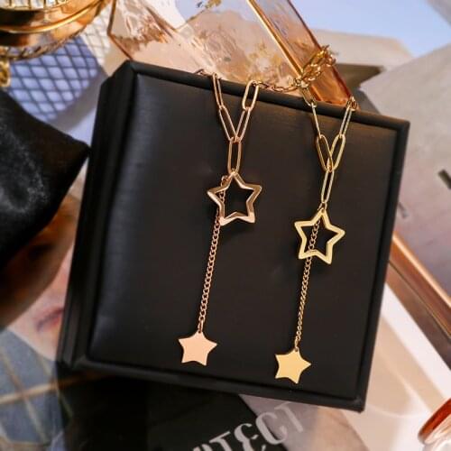 Korea Dongdaemun Fashion and Elegant Star Chain Necklace Female Titanium Steel Non-fading Simple and Wild Clavicle Chain