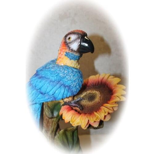 EXTRUS Figurines For Interior