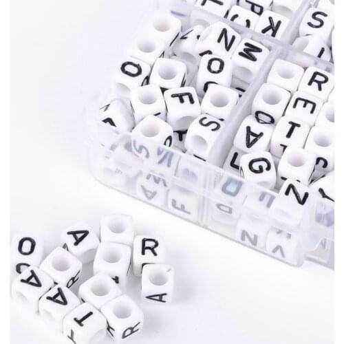100PCS 8mm*8mm Alphabet English Letters Acrylic Letter Cube Teether Beads Personalised Name Pacifier Clip Accessories Chupeta