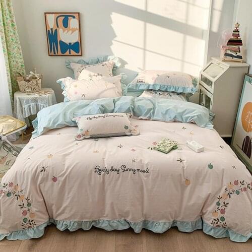 2021 new products Luxury Washed cotton embroidery Pleated lotus lace Bedspread Bedsheet Pillowcases 4pcs