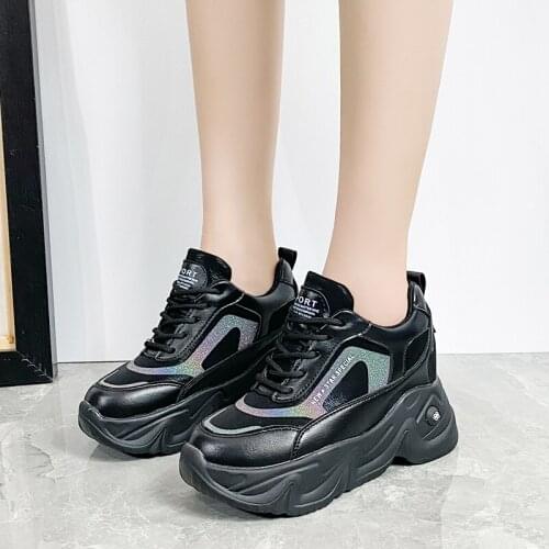 2021 Womens Sports Shoes Womens Shoes Chunky Sole Sneakers Height Increasing Women Boots Thick Sole Shoes Woman Dad Footwear