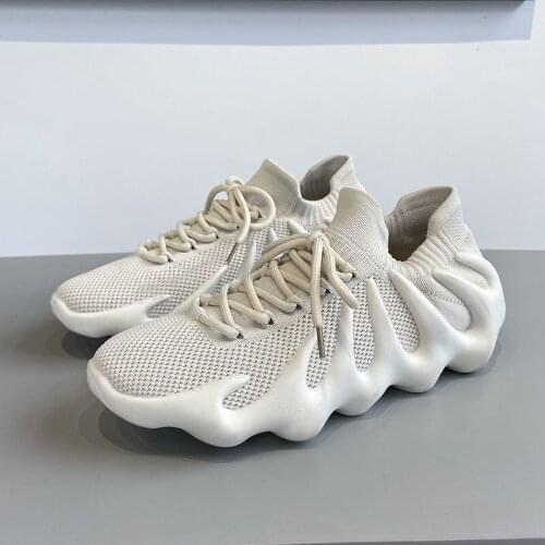 Fashional designers yeez sneaker portable and wear-resisting women and men shoes comfortable run casual shoes newest popular