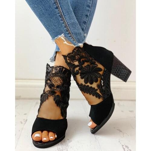 2021 New Fashion Women High Heels Peep Toe Lace Flower High Heel Ankle Strap Net Surface Hollow Out Sandals