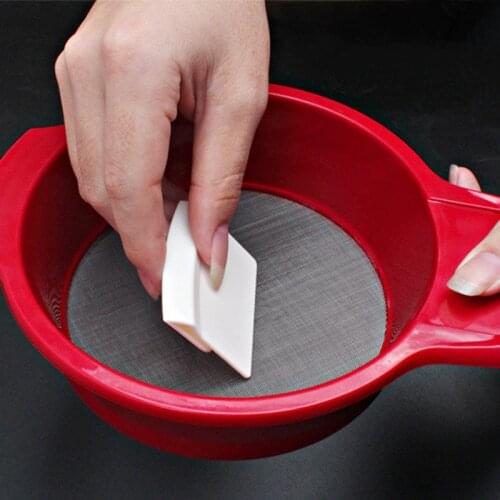 1pc Ultra-fine Stainless Steel Mesh Sifter Manual Sieves Plastic Flour Shaker with Scrapers Kitchen Gadget Baking Tools