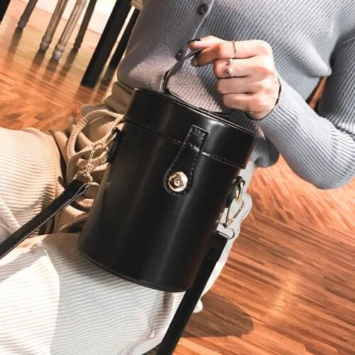 CHICTURESQUE Ladies Handbags