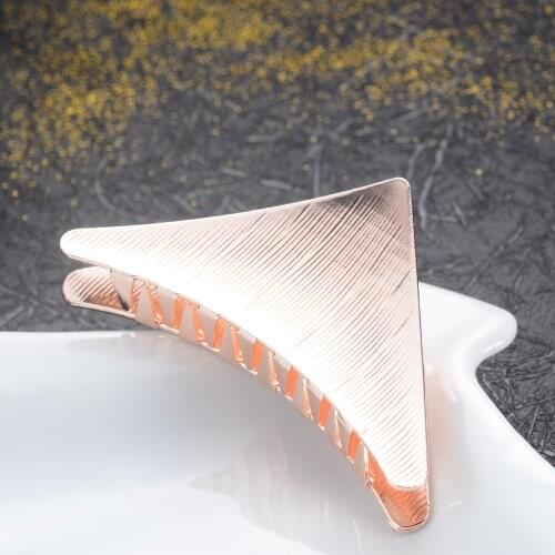 Gold-color Black Metal Triangle Hair Claws Wedding Hair Accessories Charm Big Geometric Crab Clip Women Vintage Hair Jewelry