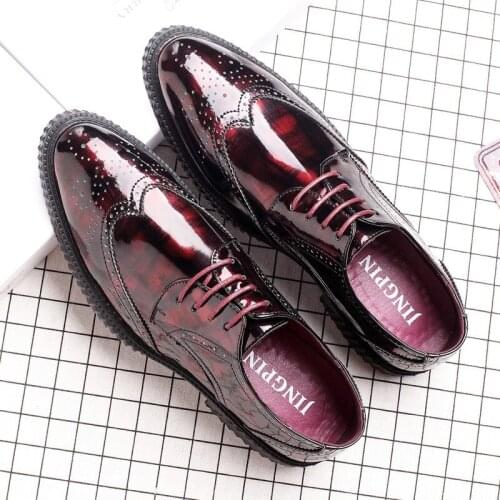 Mens Pointed-toe Business Formal Dress Shoes New Bright Leather Wine Red Broch Thick-soled High-quality Mens Leather Shoes