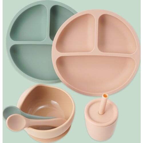 Fashionable Feeding Baby Silicone Plate Dinner Set Plates Personalized Food Tray Bowls Collapsible Spoon Straw Cup Baby Stuff