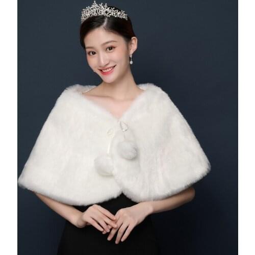 New Arrival Ivory Winter Faux Fur Bridal Jacket Warm Boleros Luxurious Wedding Bride Wraps Cape Wedding Jacket