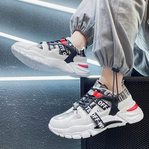 2021 new Korean mens fashion casual shoes platform sports outdoor running shoes trendy mens essential shoes