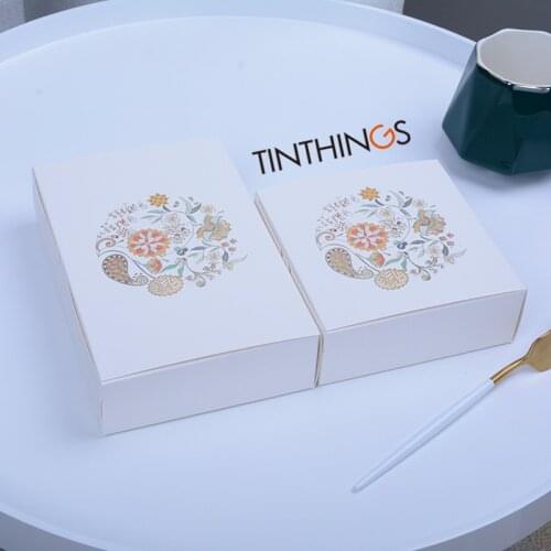 10PCS Paper Box For Candy Macaron Cake Cookies Food Gifts Packing Golden Flower White Gift Box Packaging Wedding Favors Party