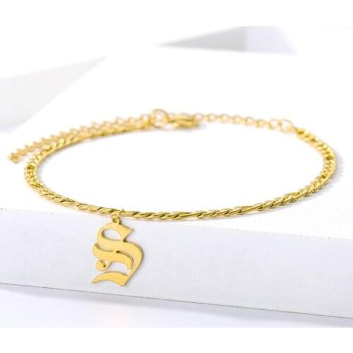 Gold Plated Letter Bracelet Personalized Body Jewelry Custom Old English Alphabet Stainless Steel Figaro Chain Charm Bracelets