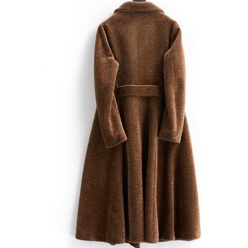 2020 New Broken Code Winter Leather And Fur Sheep Shearing Overcoat Girls Long Fund Reunite With Coat One Loose Coat