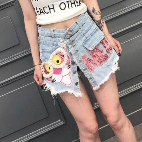 Fashion Brand Women Cartoon Printed Pants With Sequin Women Denim Pants Female Casual Short Pants Z629
