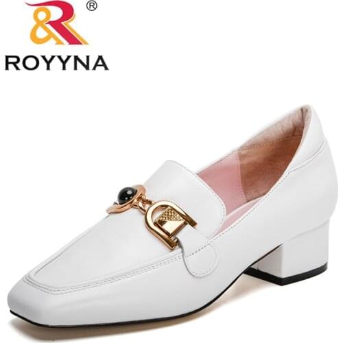 ROYYNA 2021 New Designers Genuine Leather Metal Decration Pumps Women High Quality Fashion Thick Heels Office Dress Shoes Ladies