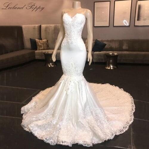Lceland Poppy Strapless Mermaid Wedding Dresses 2021 Plus Size Lace Appliques Sexy Sleeveless Chapel Train Bridal Dress