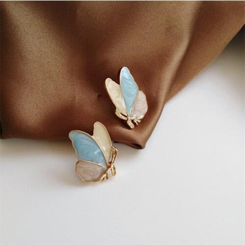Butterfly shape earrings fashion charm personality joker color beautiful stud earrings temperament women earrings accessories