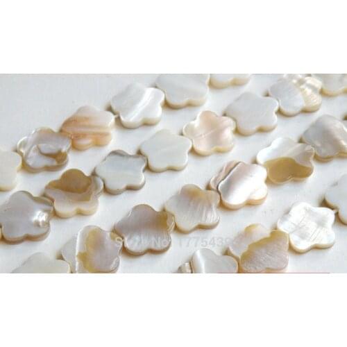 Free ShippingWholesale!!! (1 Strands) 15mm White Natural Mother of Pearl Shell Flower Beads Approx 39CM Per Strand