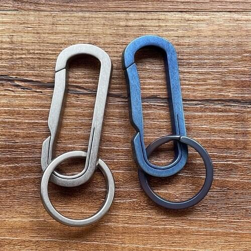 EDC Titanium Alloy Keychain Flashlight Buckle Hanging Buckle Ultralight Car Keychain