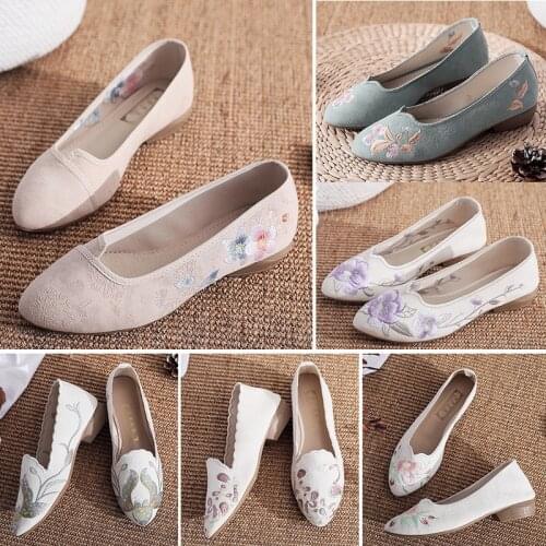 Women shoes canvas flat shoes embroidery chinese traditional shoes for women hanfu Chinese wedding shoes China style oriental
