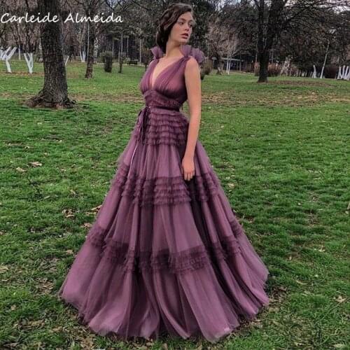 A-Line V-Neck Luxury Evening Dress 2021 Soft Tulle Pleats & Ruched Long Prom Dresses Dubai Discount Women Celebrity Dress