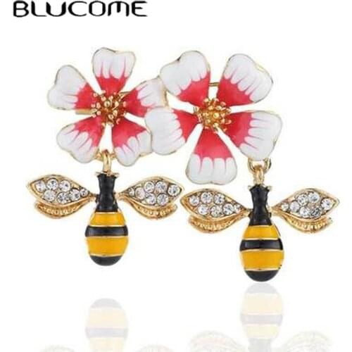Blucome Latest Delicate Bee Flower Shape Enamel Brooches Jewelry For Women Kids Hat Suit Coat Costume Accessories Crystal Pins