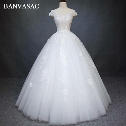 BANVASAC 2017 New Elegant Embroidery Flowers V Neck Wedding Dresses Short Cap Sleeve Satin Beadings Lace Bridal Ball Gowns